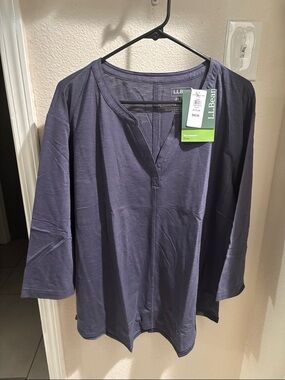 L.L. Bean Women's Dark Periwinkle Long-Sleeve Split V-Neck Tee 2X NWT